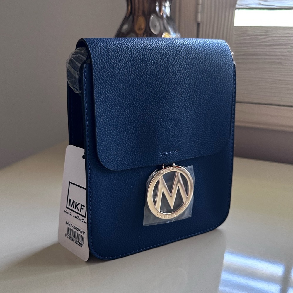 NWT Mia K Farrow blue crossbody bag